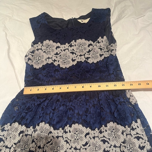 Blue lacy mini dress - Picture 7 of 8